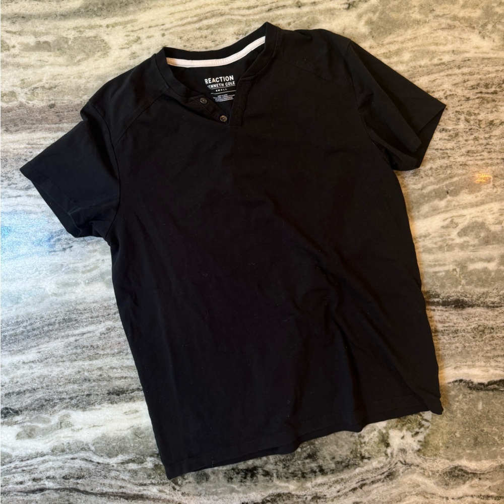 Kenneth Cole Polo TShirt Men’s Small